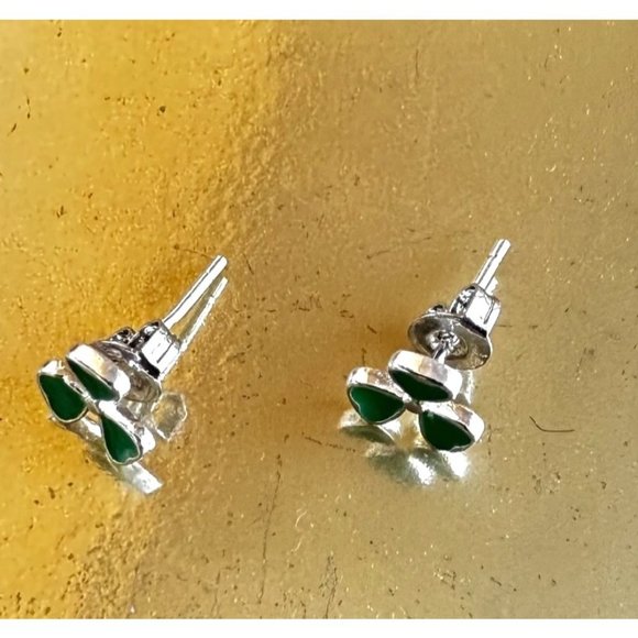 Shamrock Earrings Green Posts New Small St Patrick's Day Parade Party Fe… - Picture 9 of 12